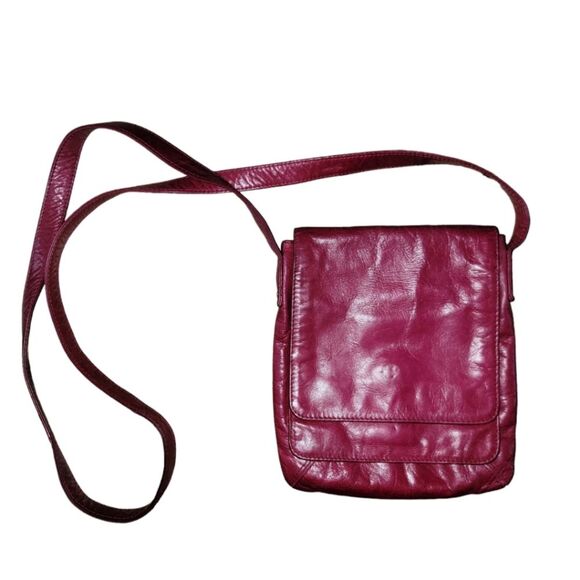 Hobo Raspberry leather crossbody purse bag - Picture 1 of 13